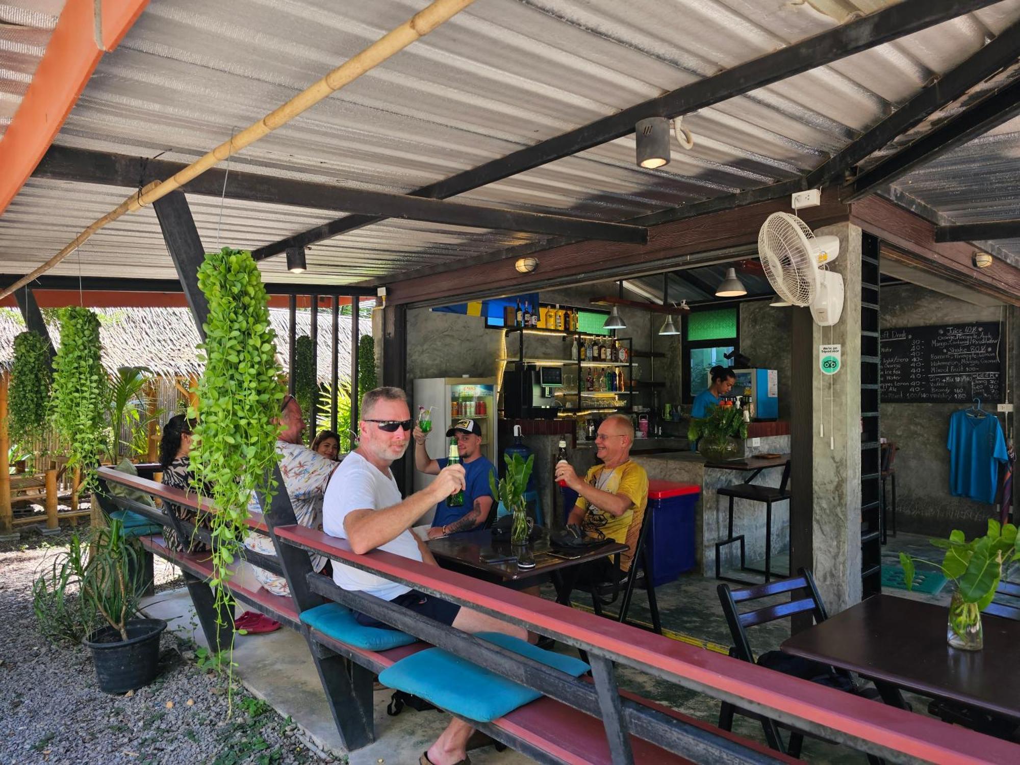 Cha-Cha Hotel Koh Lanta Exterior photo